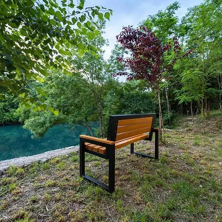 Rijeka Zeta, Villa Podgorica