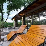 Rijeka Zeta, فيلة *