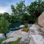 Rijeka Zeta, *