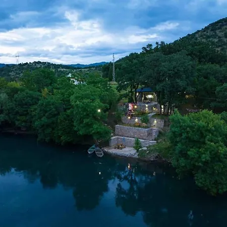 Villa Rijeka Zeta,