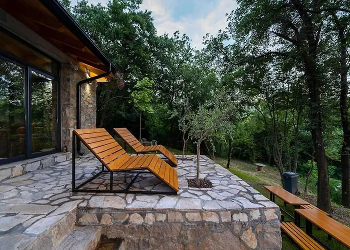 Rijeka Zeta, 别墅 波德戈里察