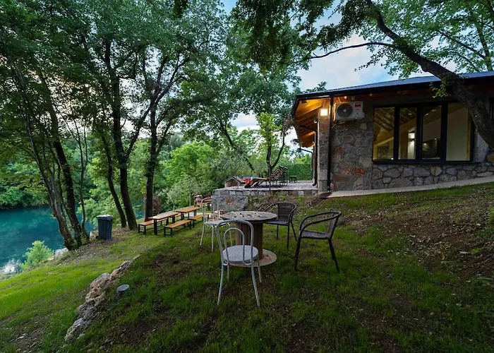 别墅 Rijeka Zeta, *