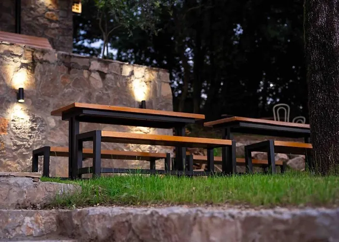 Rijeka Zeta, Vila Podgorica