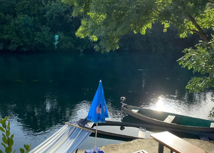 Rijeka Zeta, Vila Podgorica